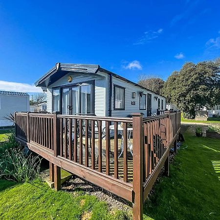 Beautiful Caravan For Hire With A Partial Sea View In Suffolk Ref 32042Az Lowestoft Luaran gambar
