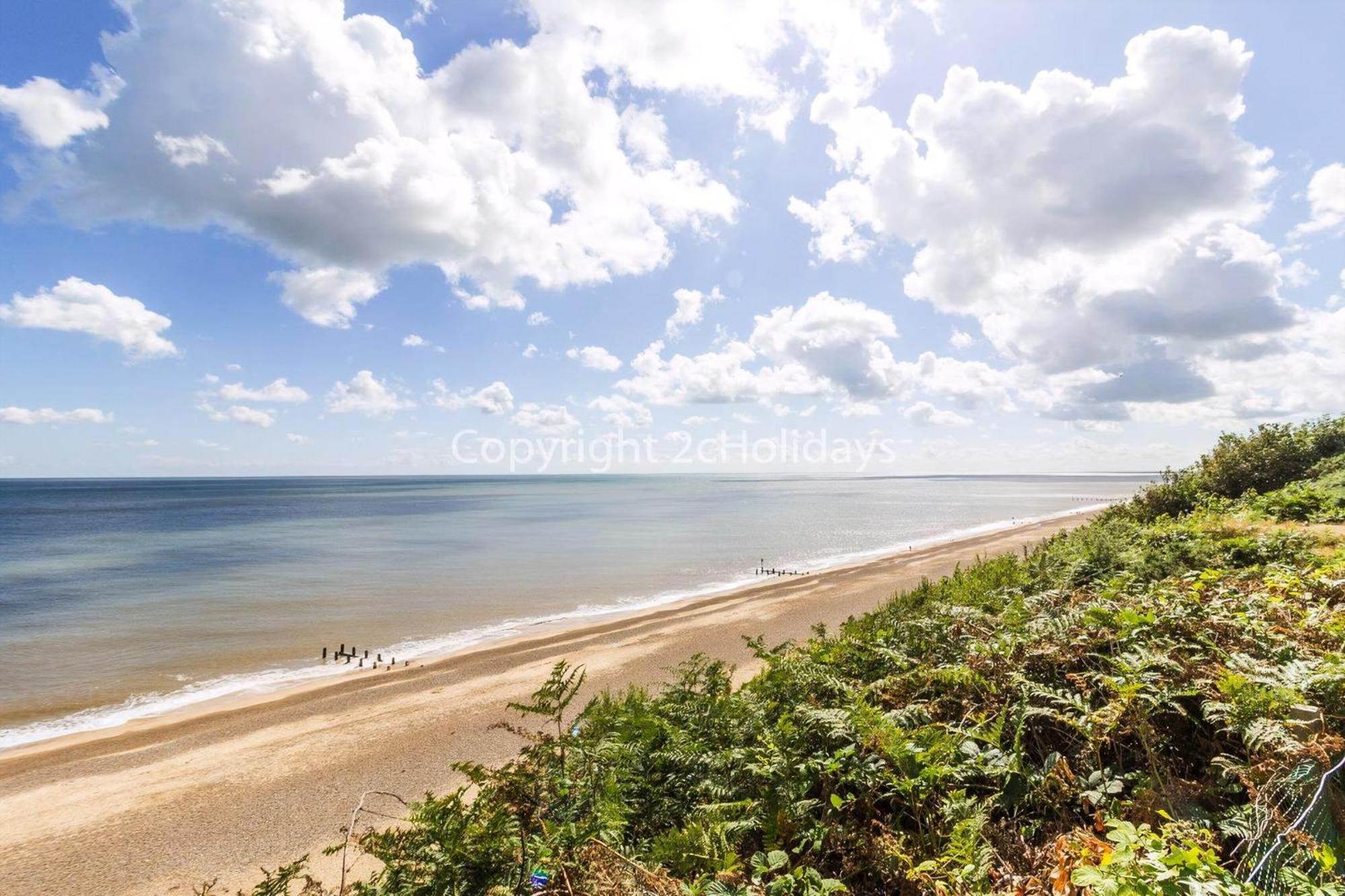 Beautiful Caravan For Hire With A Partial Sea View In Suffolk Ref 32042Az Lowestoft Luaran gambar
