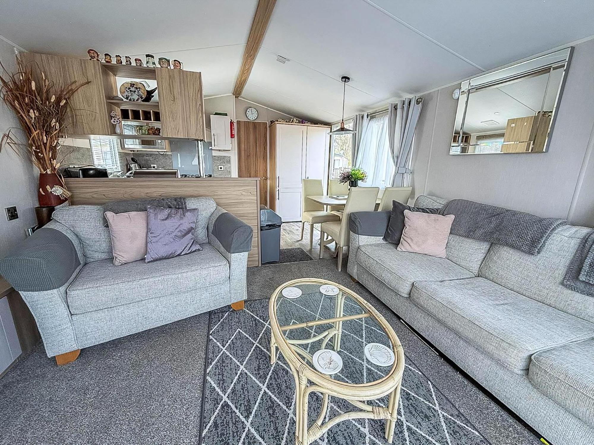 Beautiful Caravan For Hire With A Partial Sea View In Suffolk Ref 32042Az Lowestoft Luaran gambar